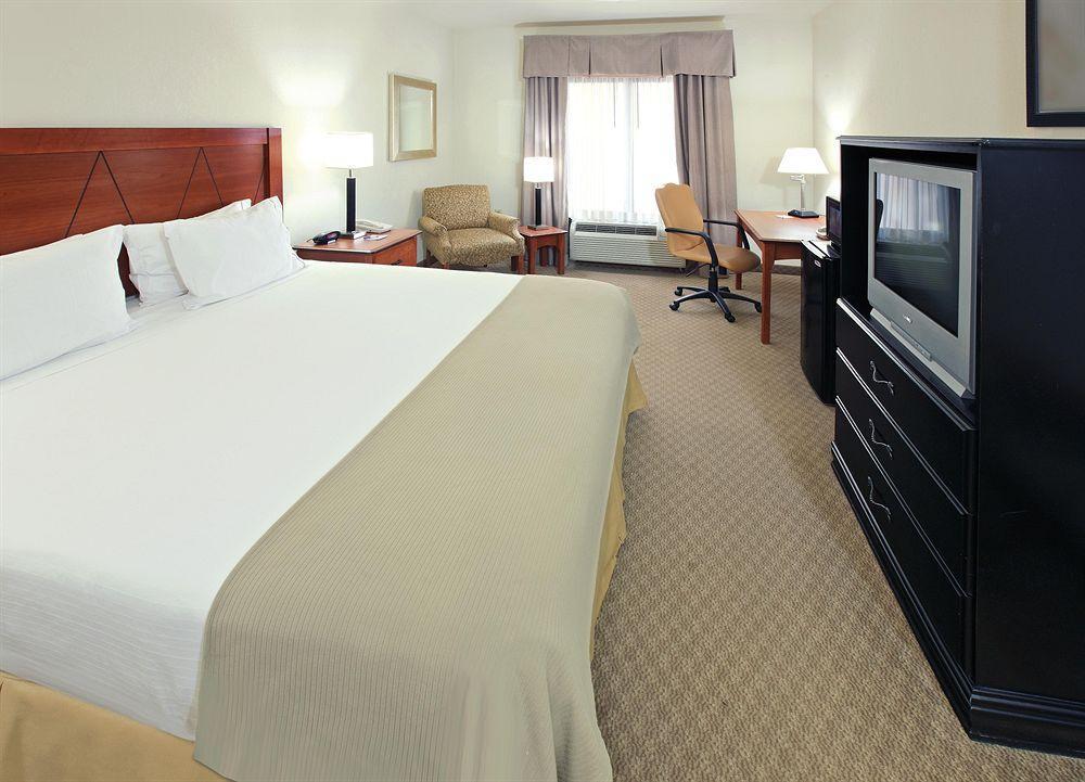 Holiday Inn Express & Suites Pine Bluff/Pines Mall By Ihg Rum bild