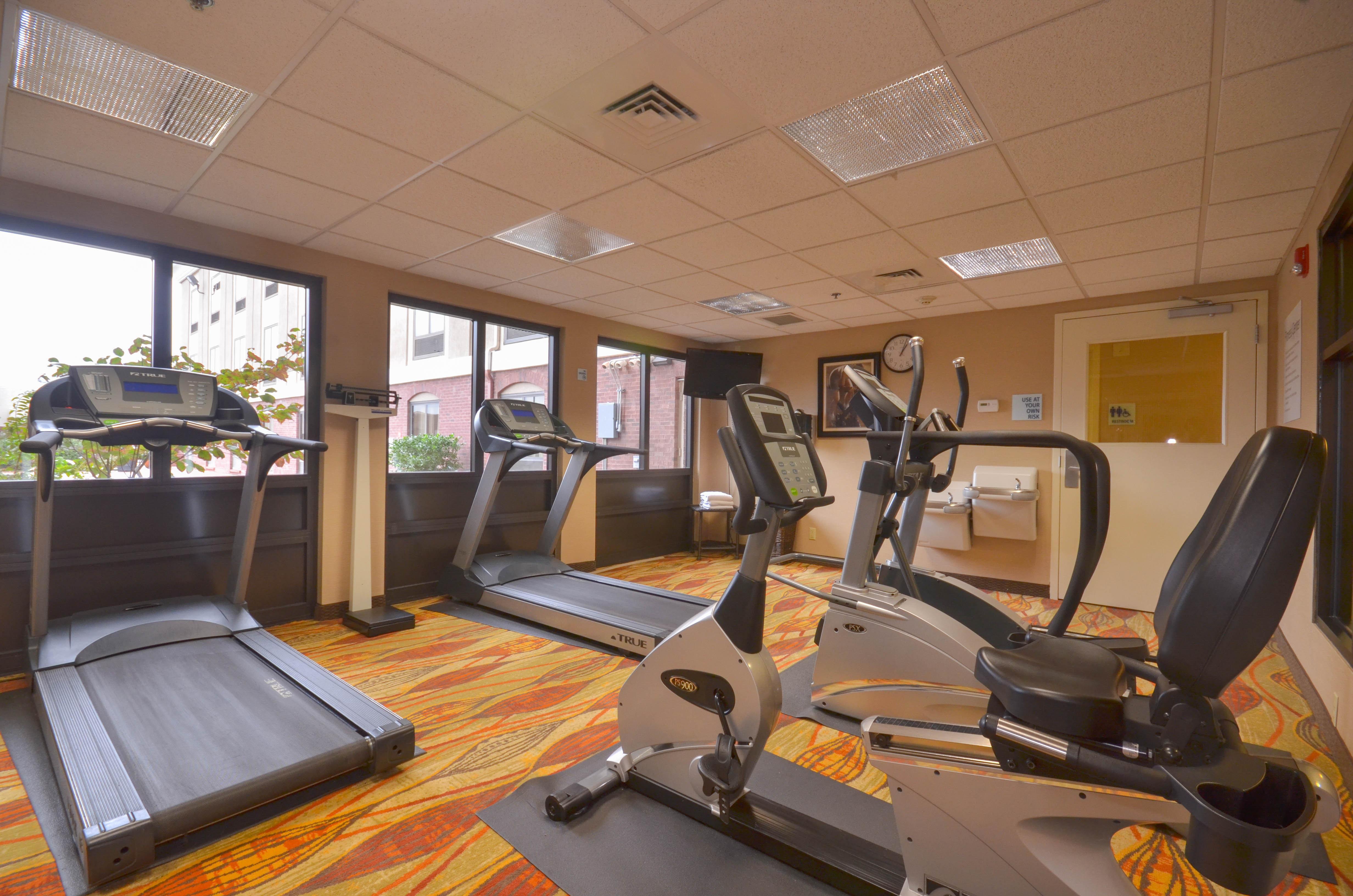 Holiday Inn Express & Suites Pine Bluff/Pines Mall By Ihg Exteriör bild