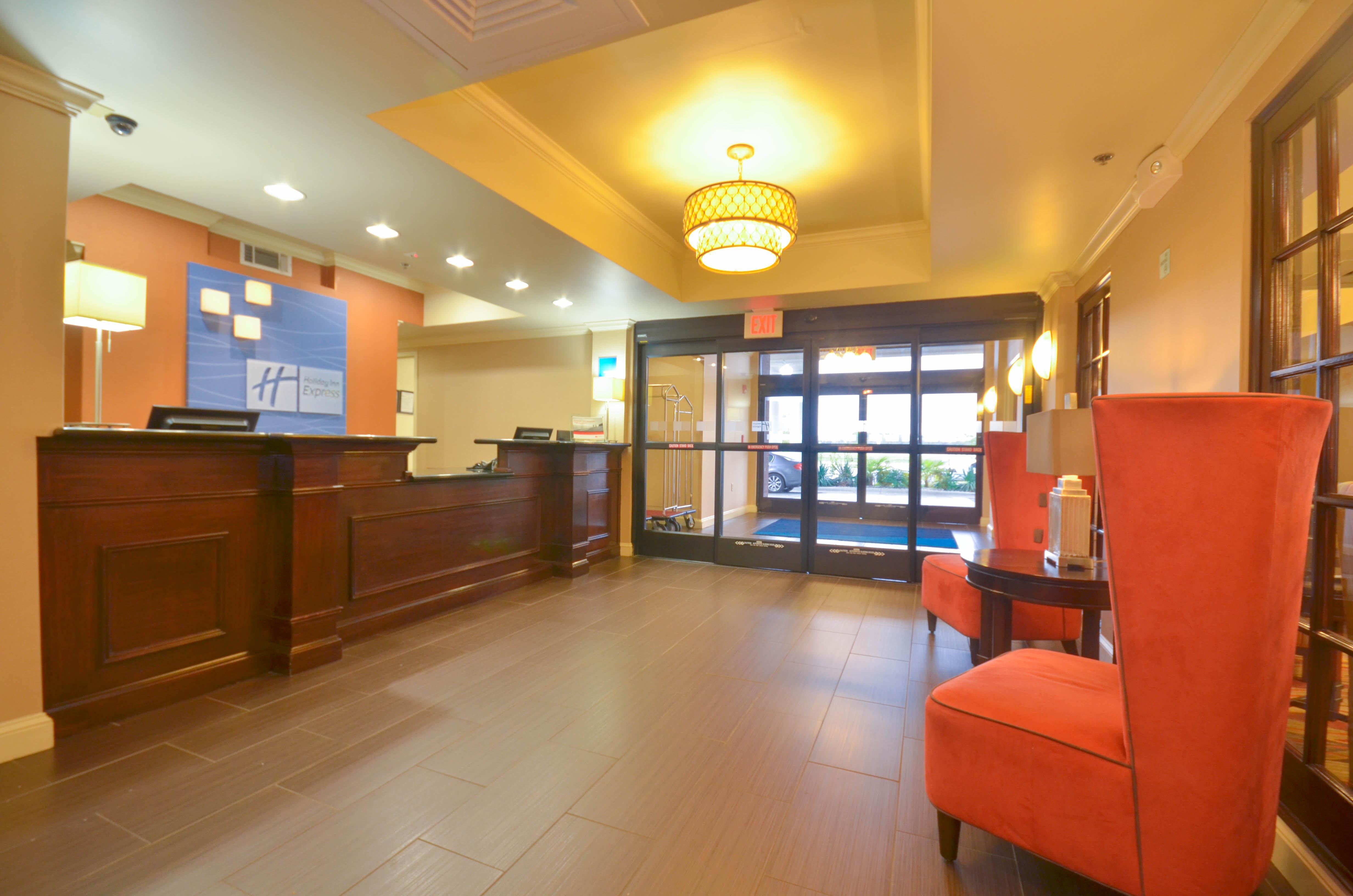 Holiday Inn Express & Suites Pine Bluff/Pines Mall By Ihg Exteriör bild