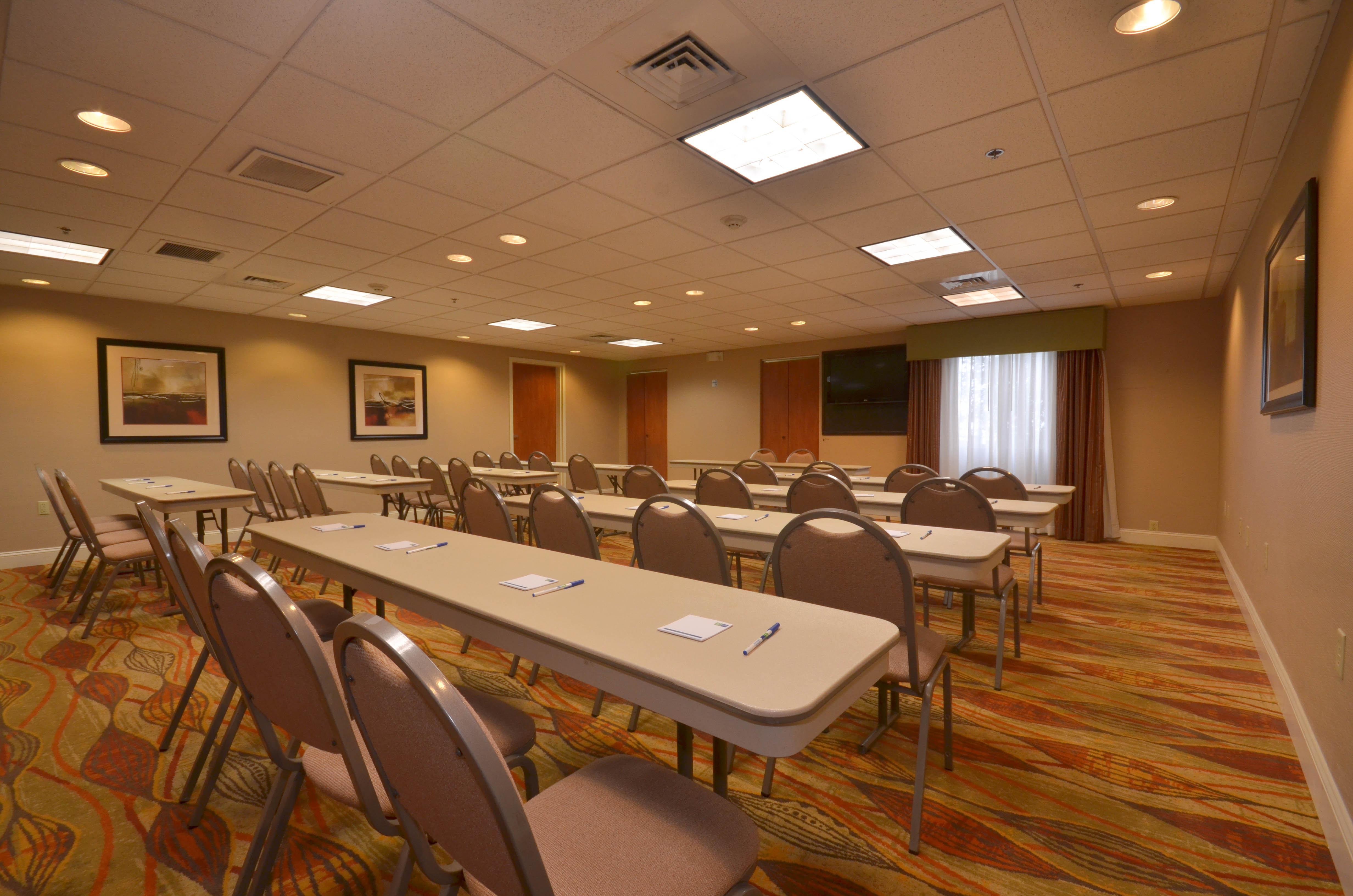 Holiday Inn Express & Suites Pine Bluff/Pines Mall By Ihg Exteriör bild