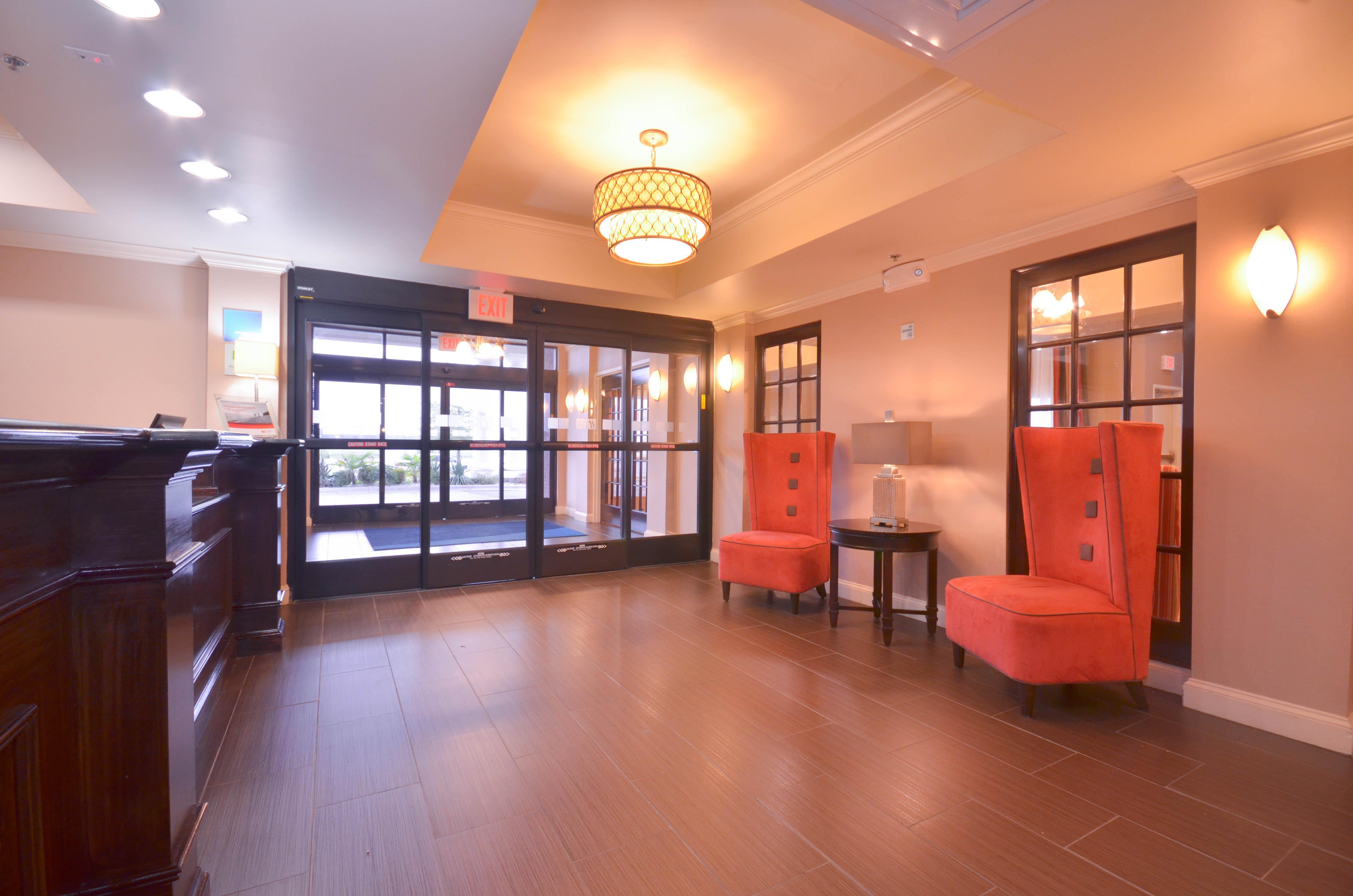Holiday Inn Express & Suites Pine Bluff/Pines Mall By Ihg Exteriör bild