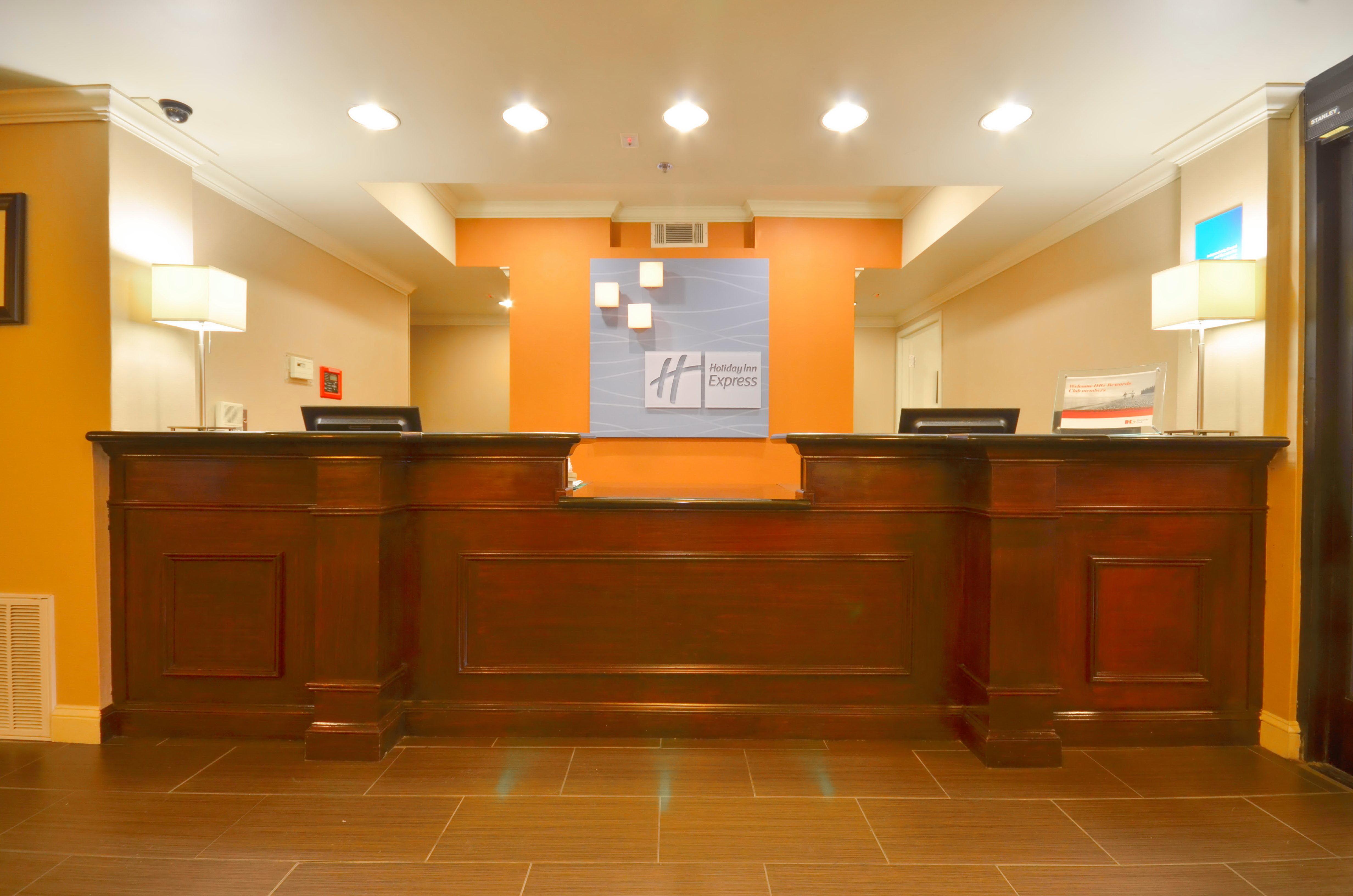 Holiday Inn Express & Suites Pine Bluff/Pines Mall By Ihg Exteriör bild