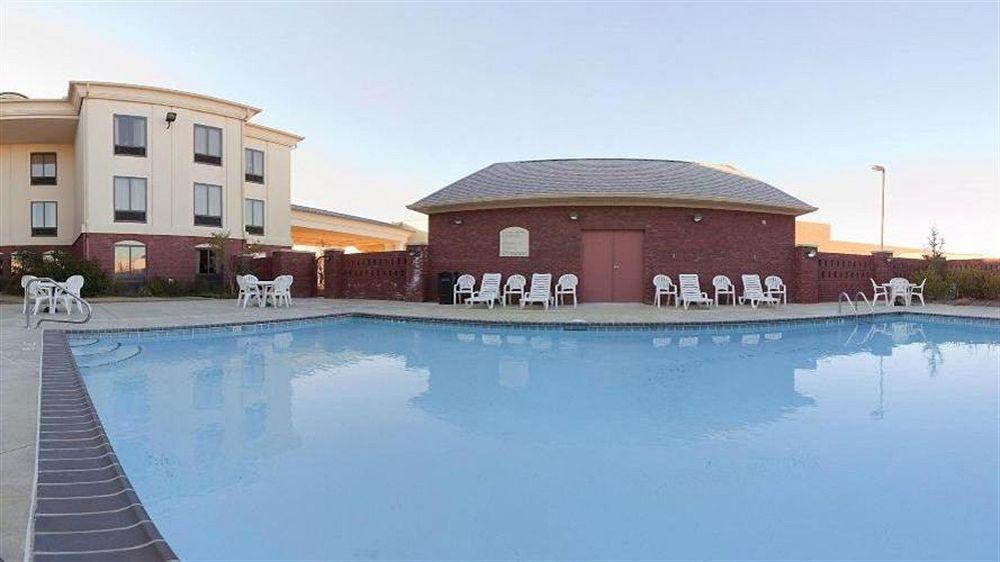 Holiday Inn Express & Suites Pine Bluff/Pines Mall By Ihg Exteriör bild